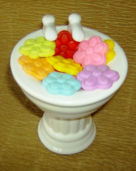 Pia com mini flores para lavabo
